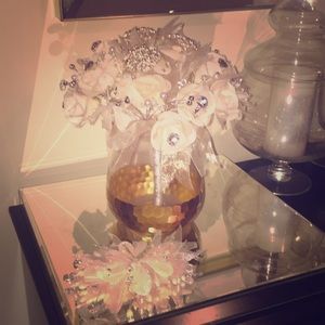 Quinceanera bouquet and hairpiece